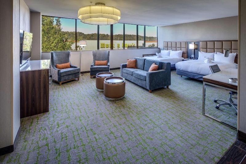 DoubleTree by Hilton Huntington - photo 29