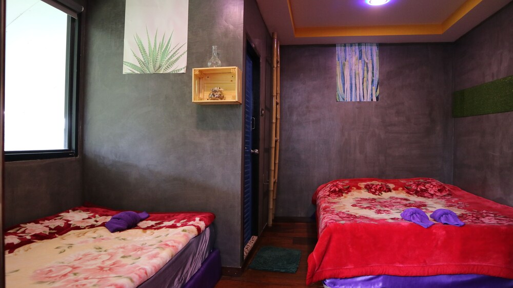 Baanchomdow Phutubberk in Lom Kao, Thailand