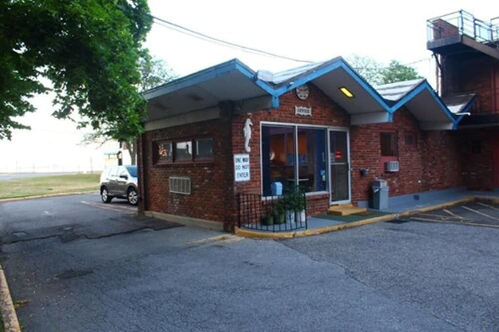 Tides Motor Inn at Stehli Beach - photo 36