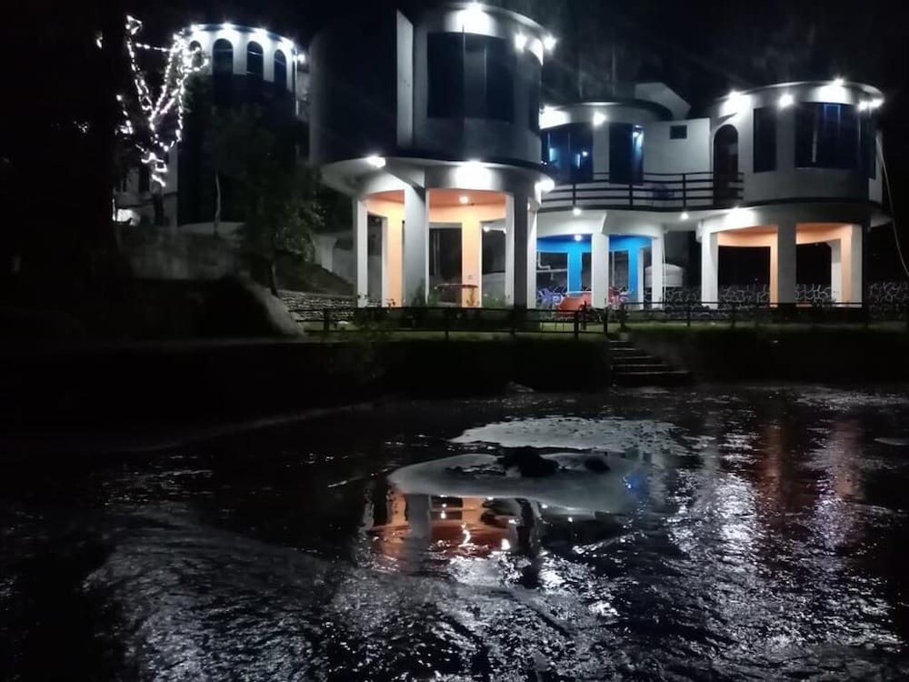 Al Maidah Hotel and Restaurant in Muzaffarabad, Pakistan