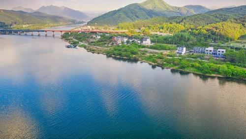 Chuncheon Namiseom River North Pool Villa — 4-Star Luxury Hotel in Chuncheon, South Korea