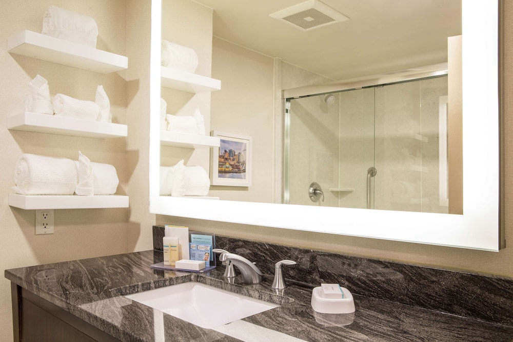 Hampton Inn & Suites Seattle Downtown - photo 38