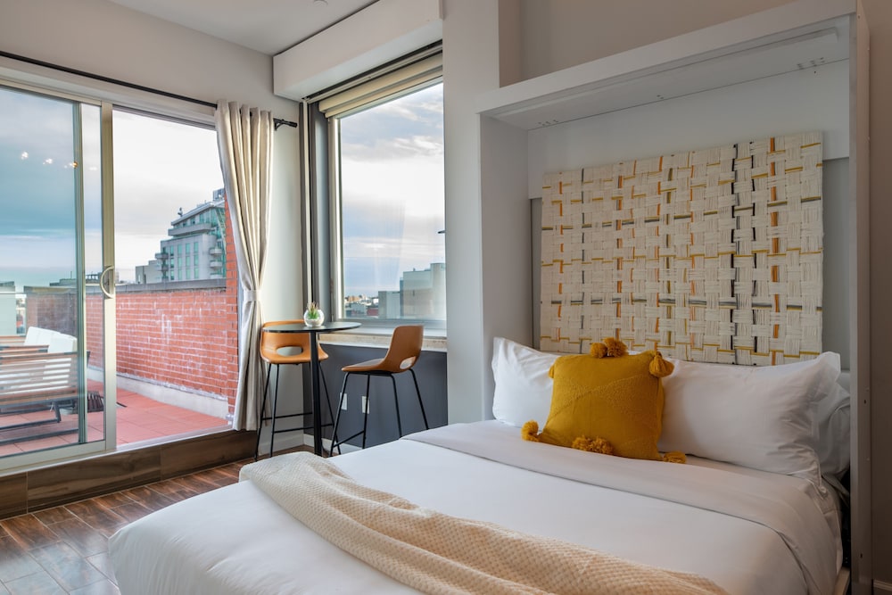 The Modernist Hotel - photo 11