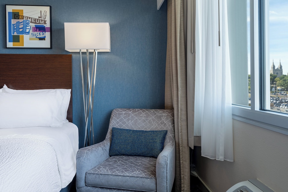 Holiday Inn Sioux Falls City Centre by IHG - photo 16