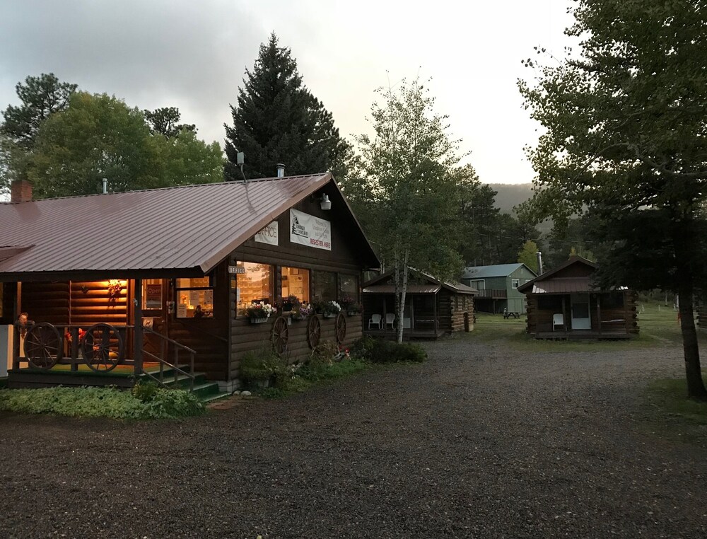 Grandview Cabins & RV Resort in North Bend, United States