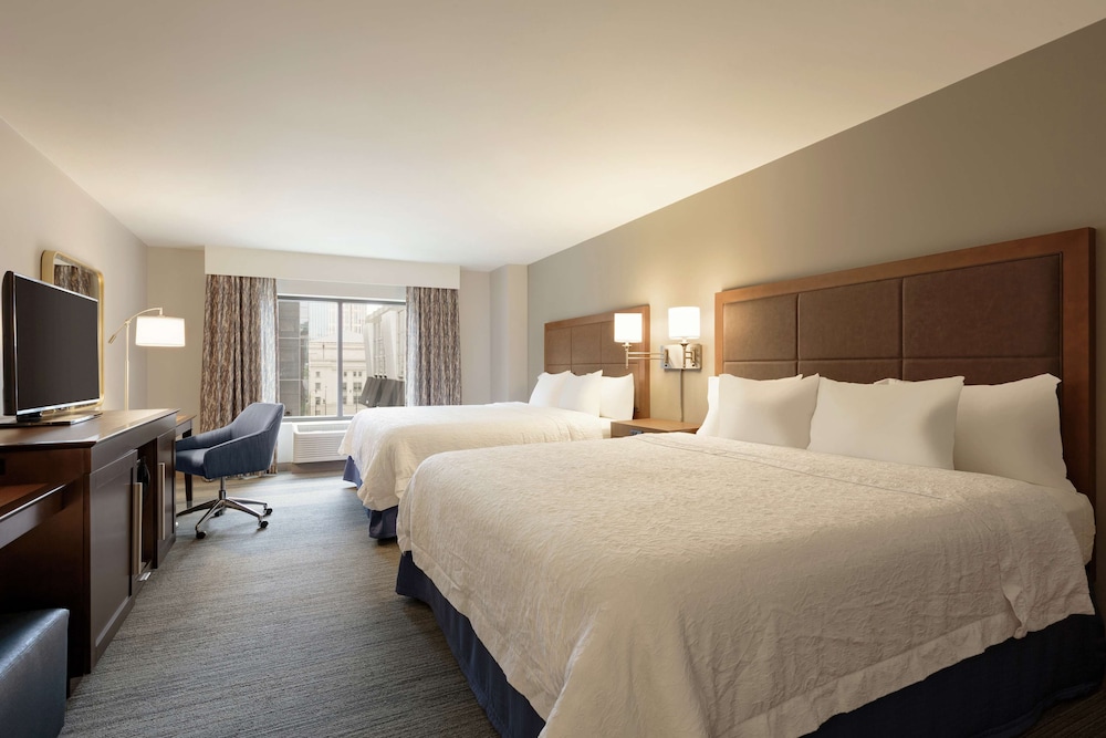 Hampton Inn & Suites Nashville Downtown - photo 12