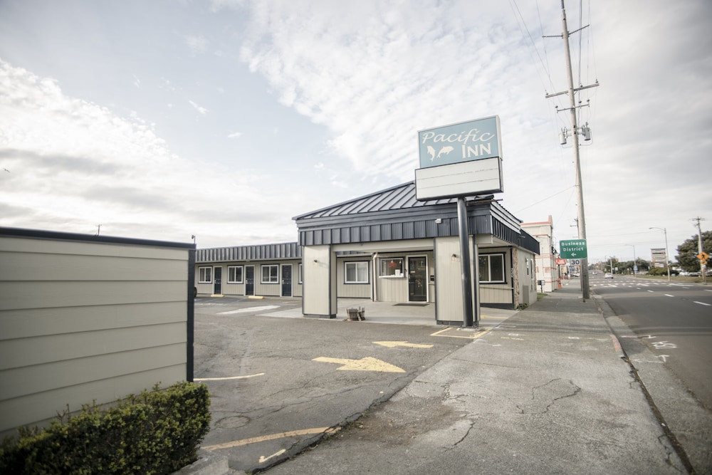 Pacific Inn - photo 14