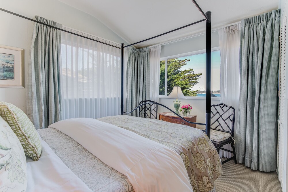 Sandpiper Inn - photo 5