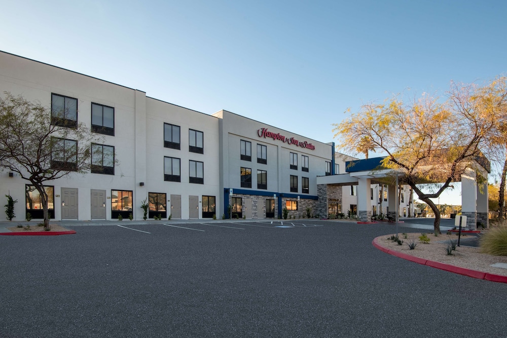 Hampton Inn & Suites Las Vegas Henderson - photo 2