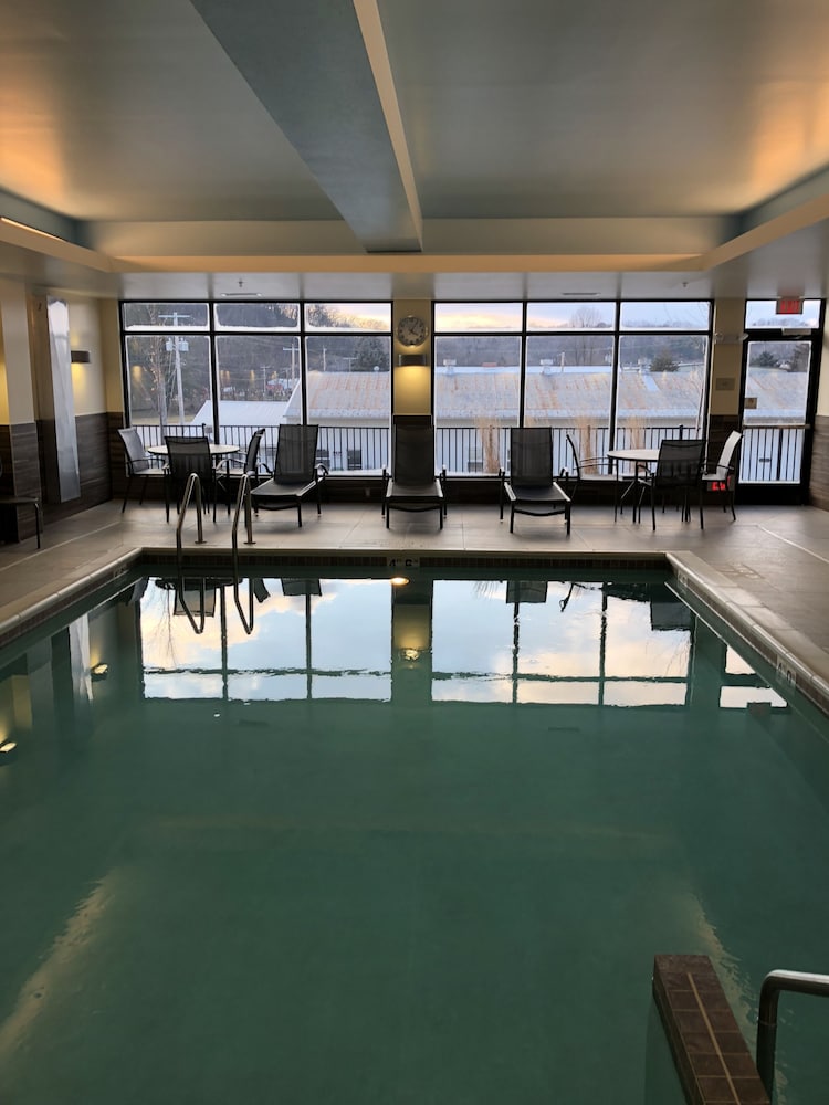 Fairfield Inn & Suites by Marriott Decorah - photo 25