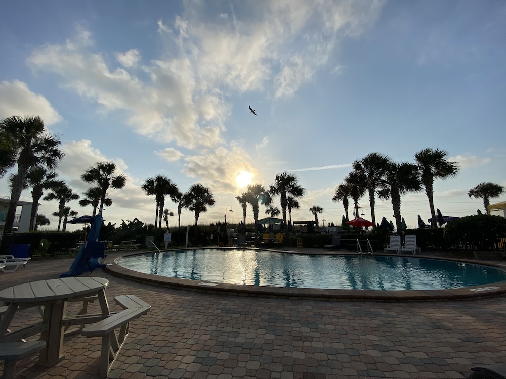 Seahorse Oceanfront Inn - photo 86