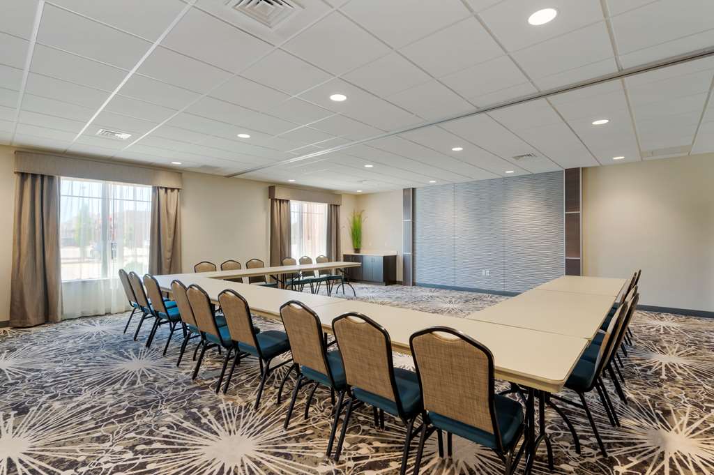 Best Western Plus Centralia Hotel & Suites - photo 34