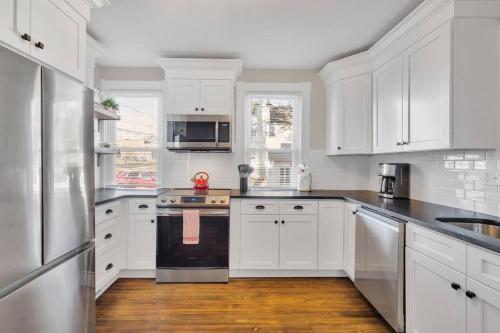 Prime West Hartford Center Timeless Charm — 4-Star Luxury Hotel in West Hartford, United States