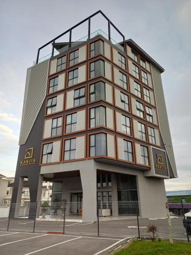 Kan Jia — 4-Star Luxury Hotel in Miri, Malaysia