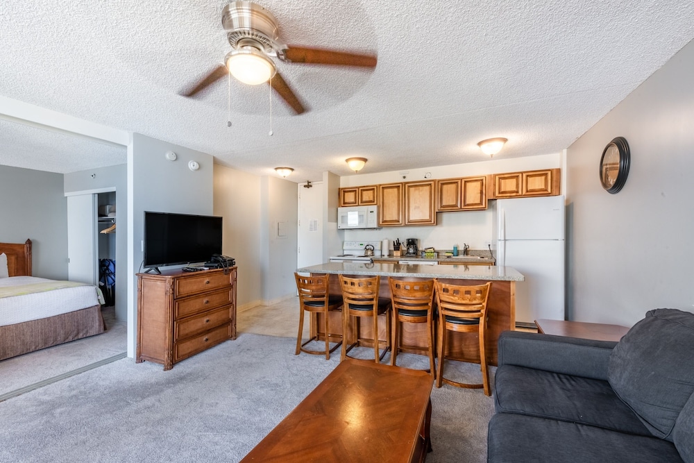 Waikiki Banyan High Level Condo with Private Lanai by Koko Resort Vacation Rentals - photo 61