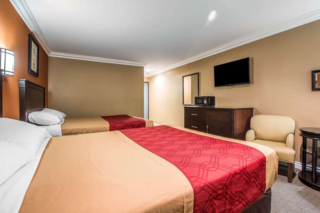 Baymont by Wyndham Ontario - photo 10