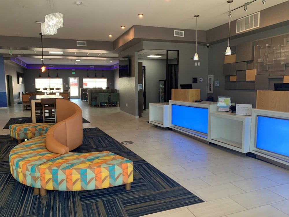 Holiday Inn Express & Suites Canon City - photo 17