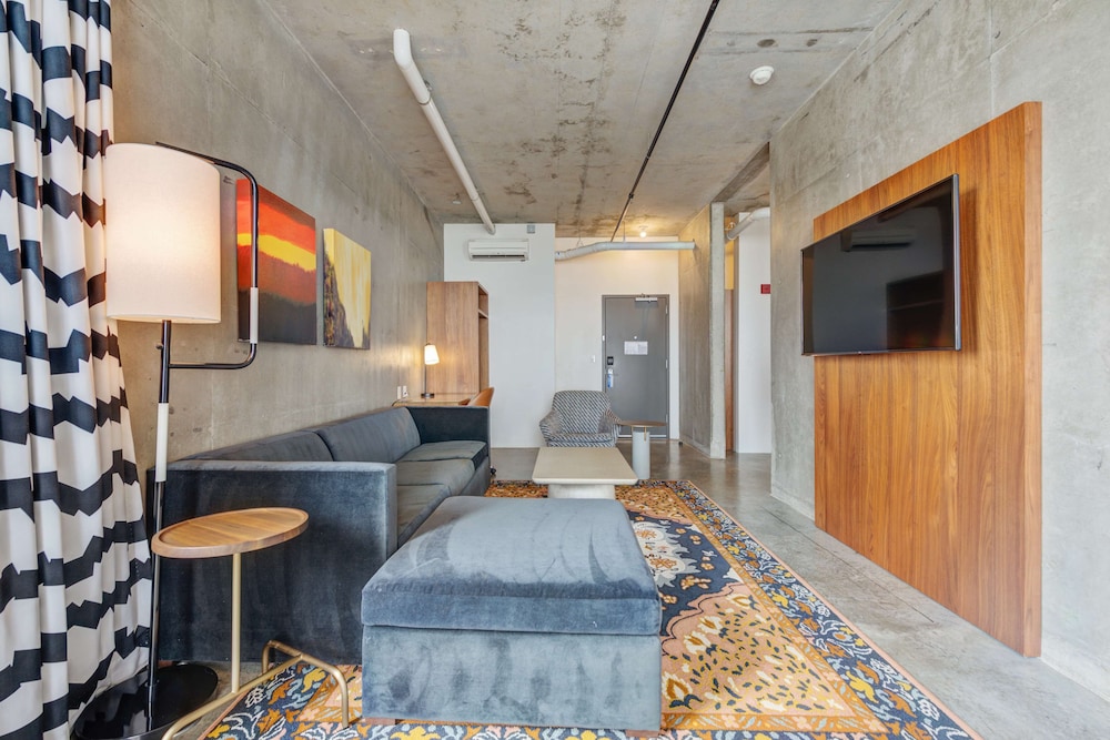 NYLO Dallas Plano Hotel Tapestry Collection by Hilton - photo 20