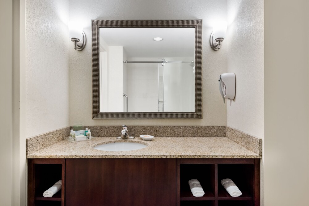 Holiday Inn Johnstown Gloversville by IHG - photo 15