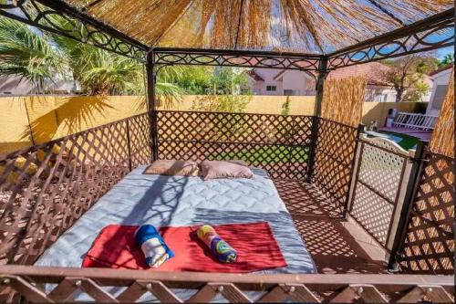 Pet Friendly Rancher with Pool SW Las Vegas