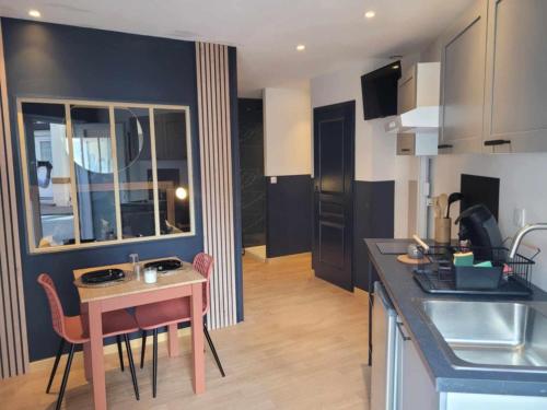 Blck Tendance Maxi Studio in Calais, France