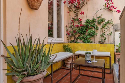 Giulia's House Monti — 4-Star Luxury Hotel in Rome, Italy