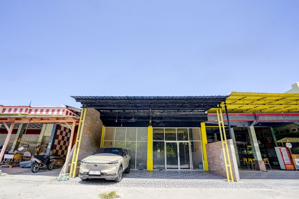 Hotel O Senja Syariah — Gresik
