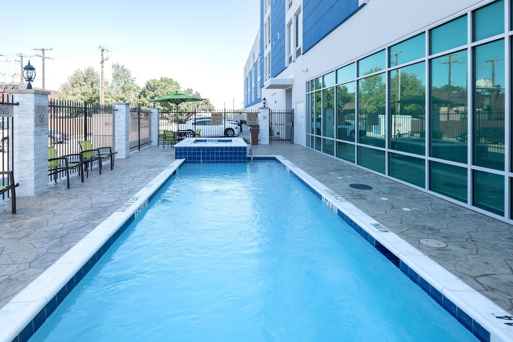SpringHill Suites by Marriott Dallas Central Expressway - photo 35