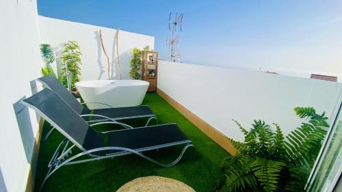 Big House Adeje Deluxe By Deihu Experiences — 4-Star Luxury Hotel in Adeje, Spain