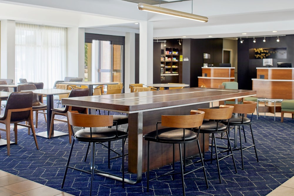 Courtyard by Marriott Memphis Airport - photo 31