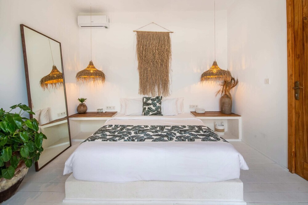 Villa Yogi Surf 3 Canggu — 4-Star Luxury Hotel in Canggu, Indonesia