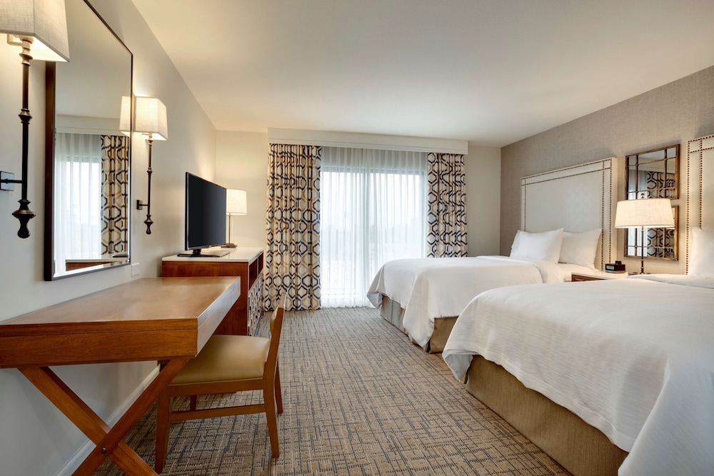 Embassy Suites by Hilton Scottsdale Resort - photo 11