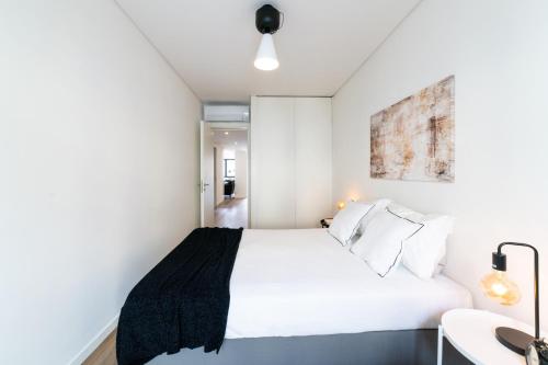 Lusíadas 53 4ºE Beautiful River View — 4-Star Luxury Hotel in Lisbon, Portugal