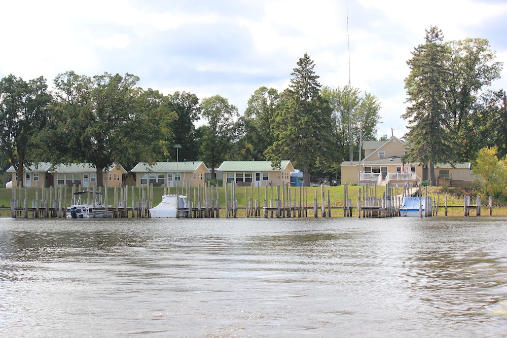 Ship's Wheel Resort — hotel in Baudette