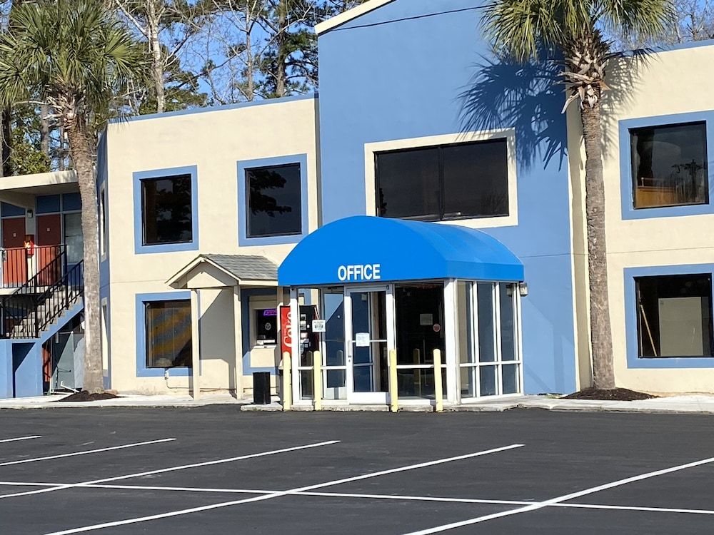 Havelock Inn & Suites - photo 8