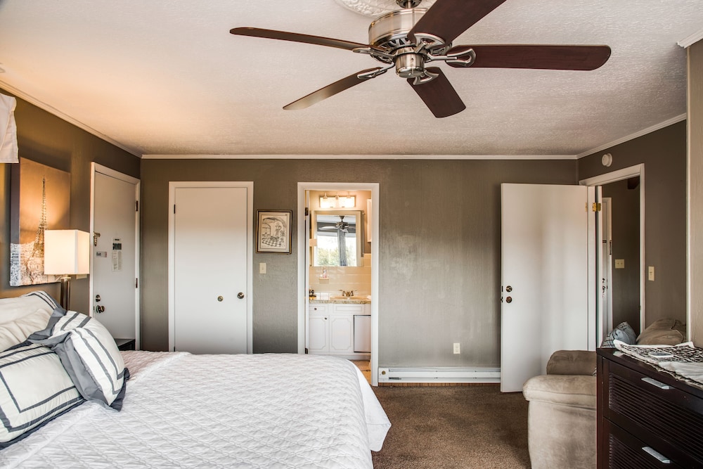 Cliff Dwellers Inn - photo 25