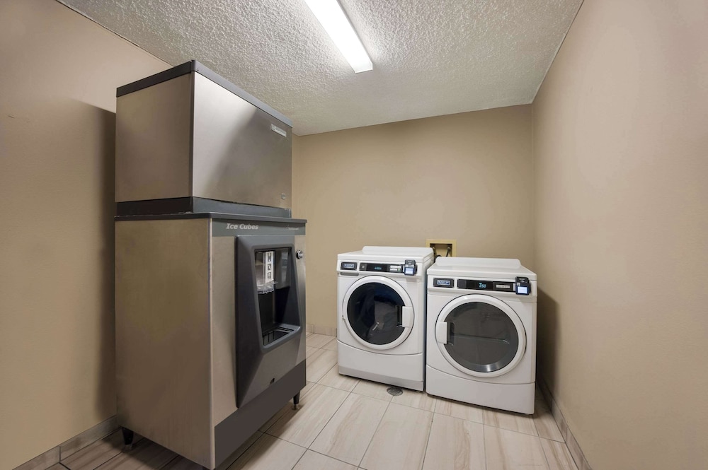 Suburban Studios Canon City - photo 20