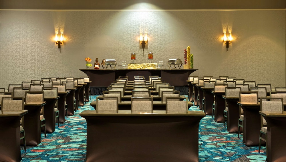 Embassy Suites by Hilton Palm Beach Gardens PGA Boulevard - photo 37