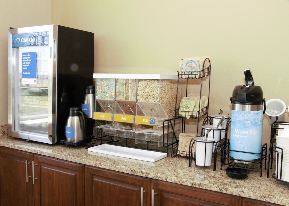 Comfort Inn Medford North - photo 42