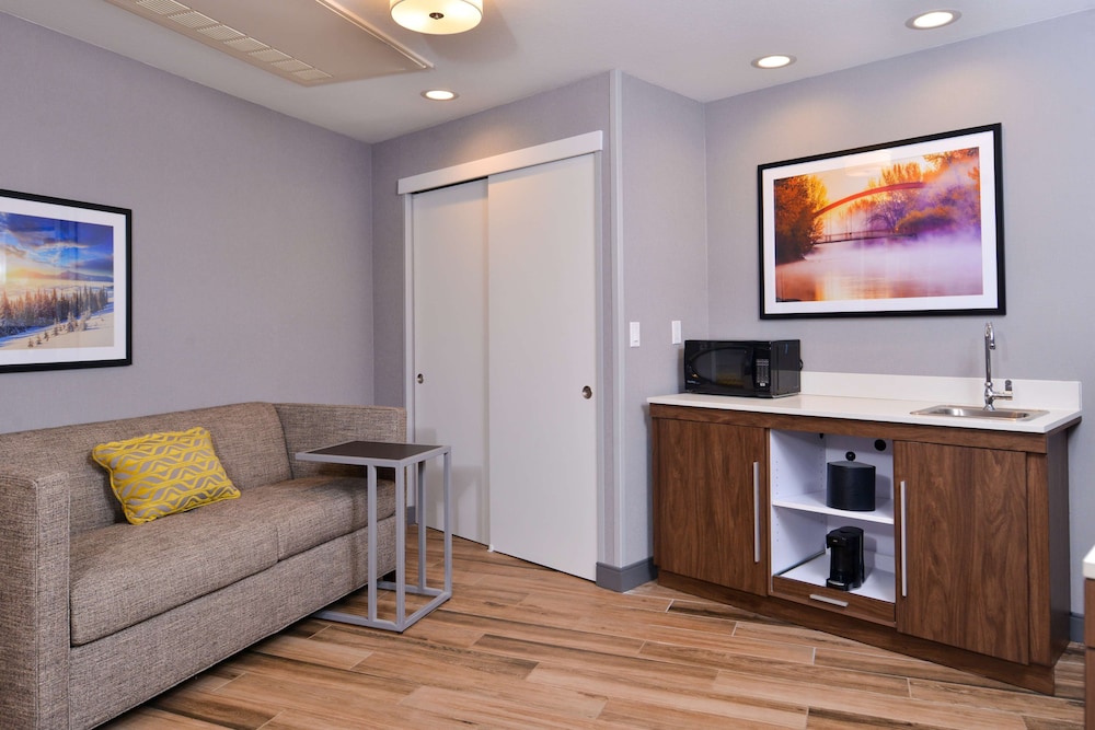 Hampton Inn & Suites Boise Spectrum - photo 73