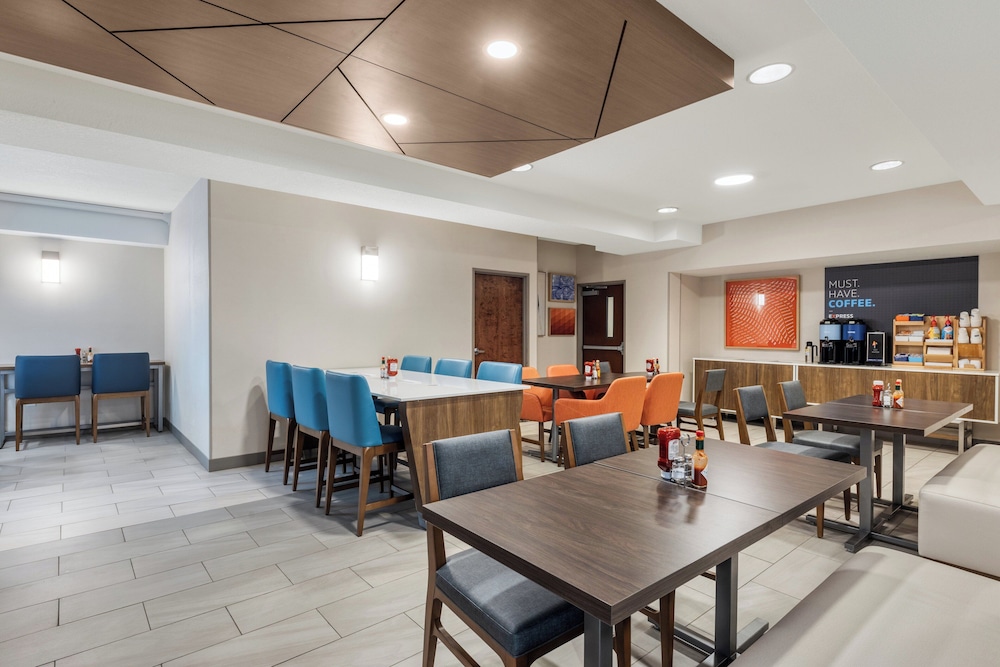 Holiday Inn Express Hotel & Suites Portland Jantzen Beach by IHG - photo 109