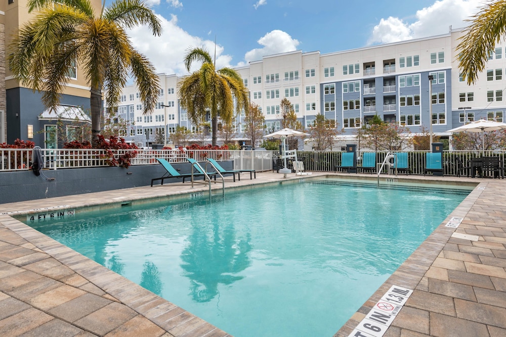 Staybridge Suites St. Petersburg Downtown by IHG - photo 35