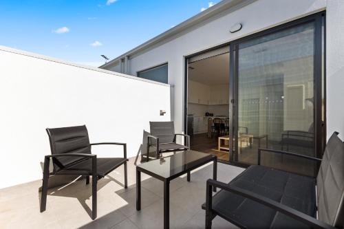 Swainson on College — Port Adelaide — photo 5