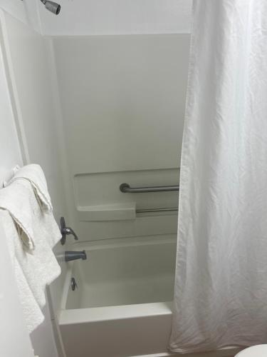 Coastal Inn Ocean City - photo 7