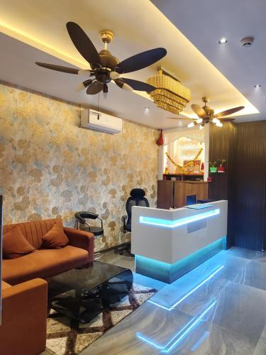 The Velvet Crown Residency — Bhiwandi