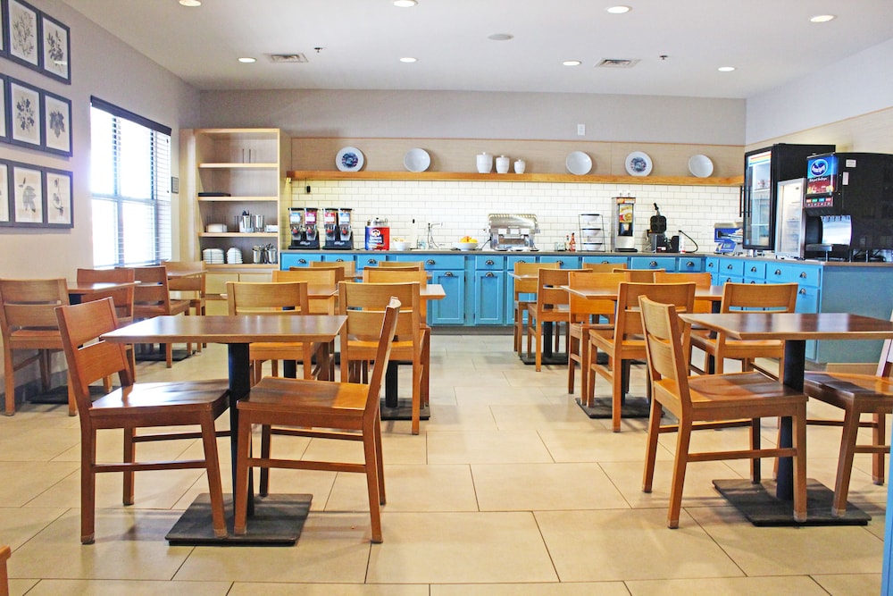 Country Inn & Suites by Radisson Marinette WI - photo 39