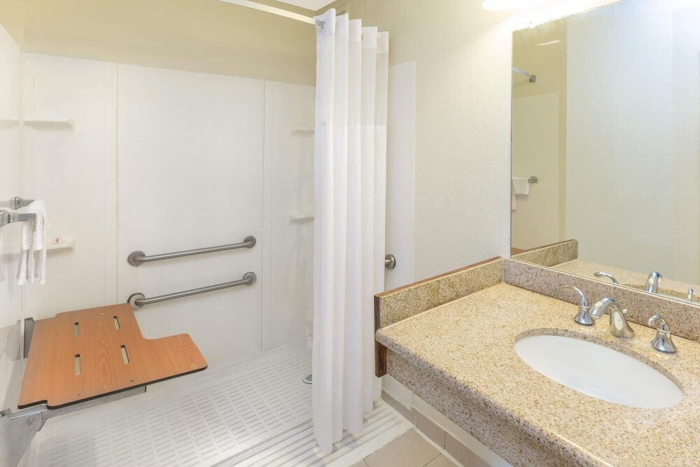 Days Inn Shreveport Airport - photo 10