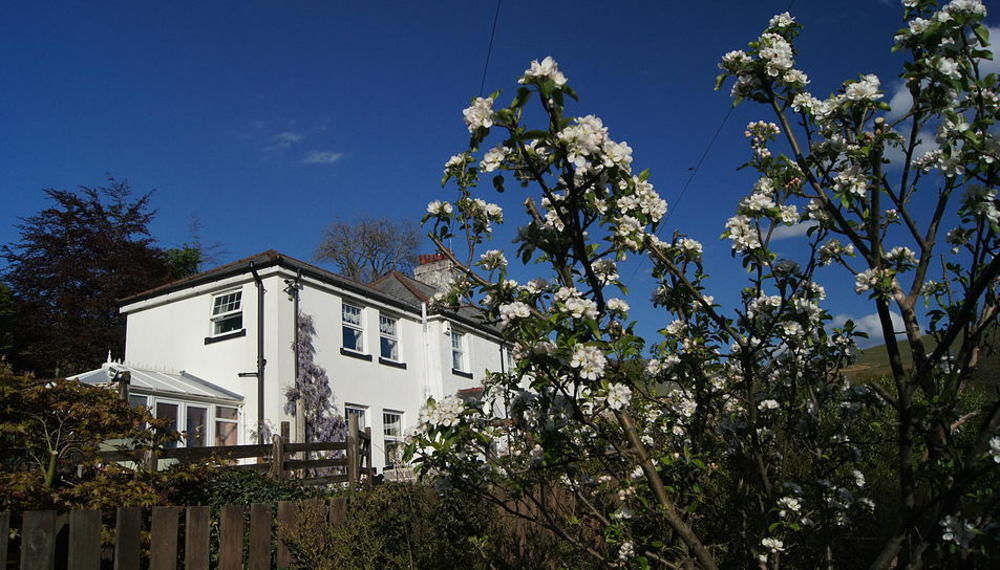 Arfryn House Bed & Breakfast — 4-Star Luxury Hotel in Merthyr Tydfil, United Kingdom