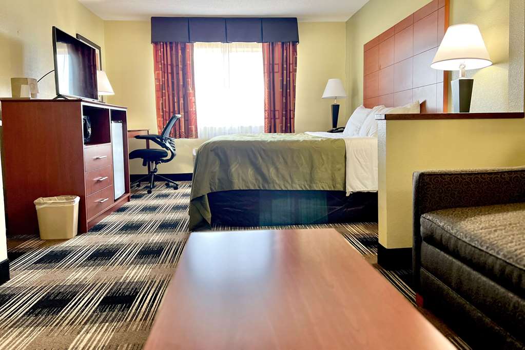 Comfort Inn and Suites Wisconsin Dells Downtown Area Newly Renovated 2026 - photo 13