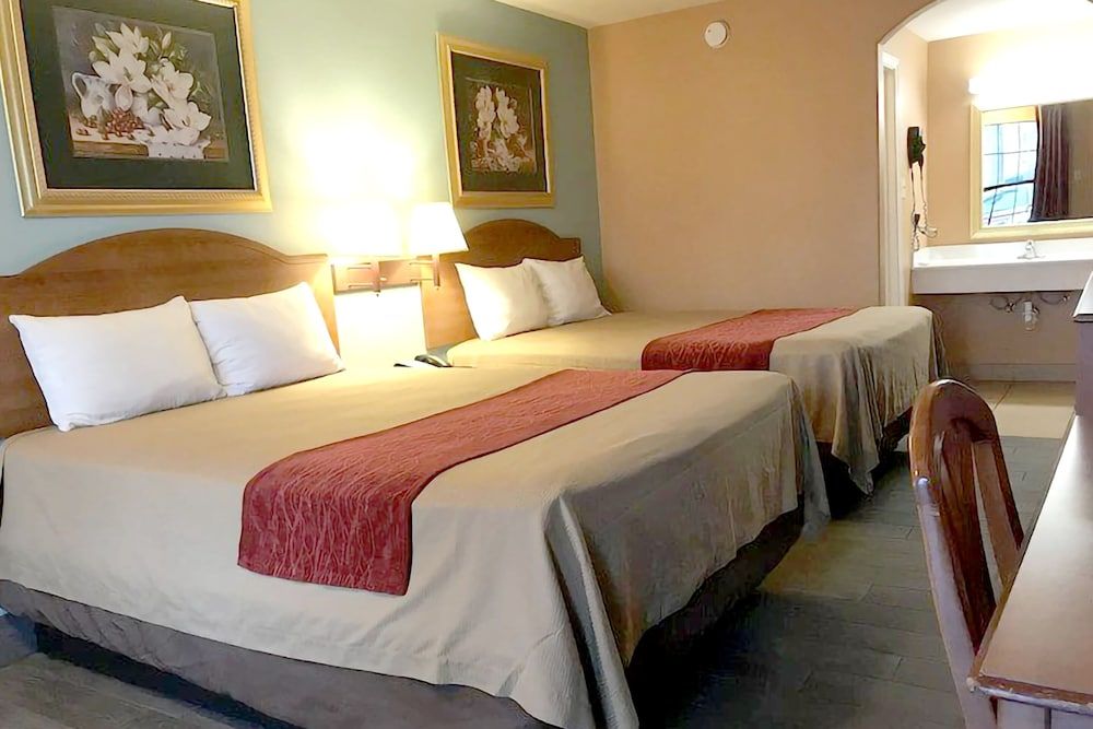 Coratel Inn and Suites By Jasper Anthony - photo 10